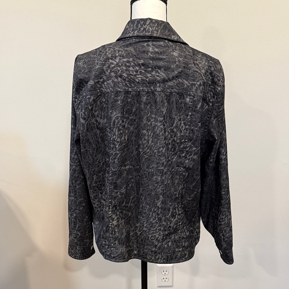 Westbound Women's Black/Gray Animal Print Lightweight Denim Jacket Size Large - Picture 6 of 9
